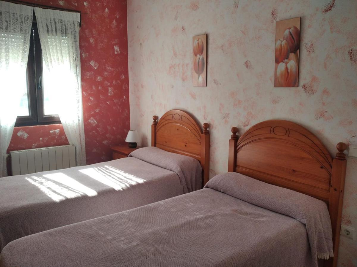 Pension Vega De Pas Комильяс Экстерьер фото